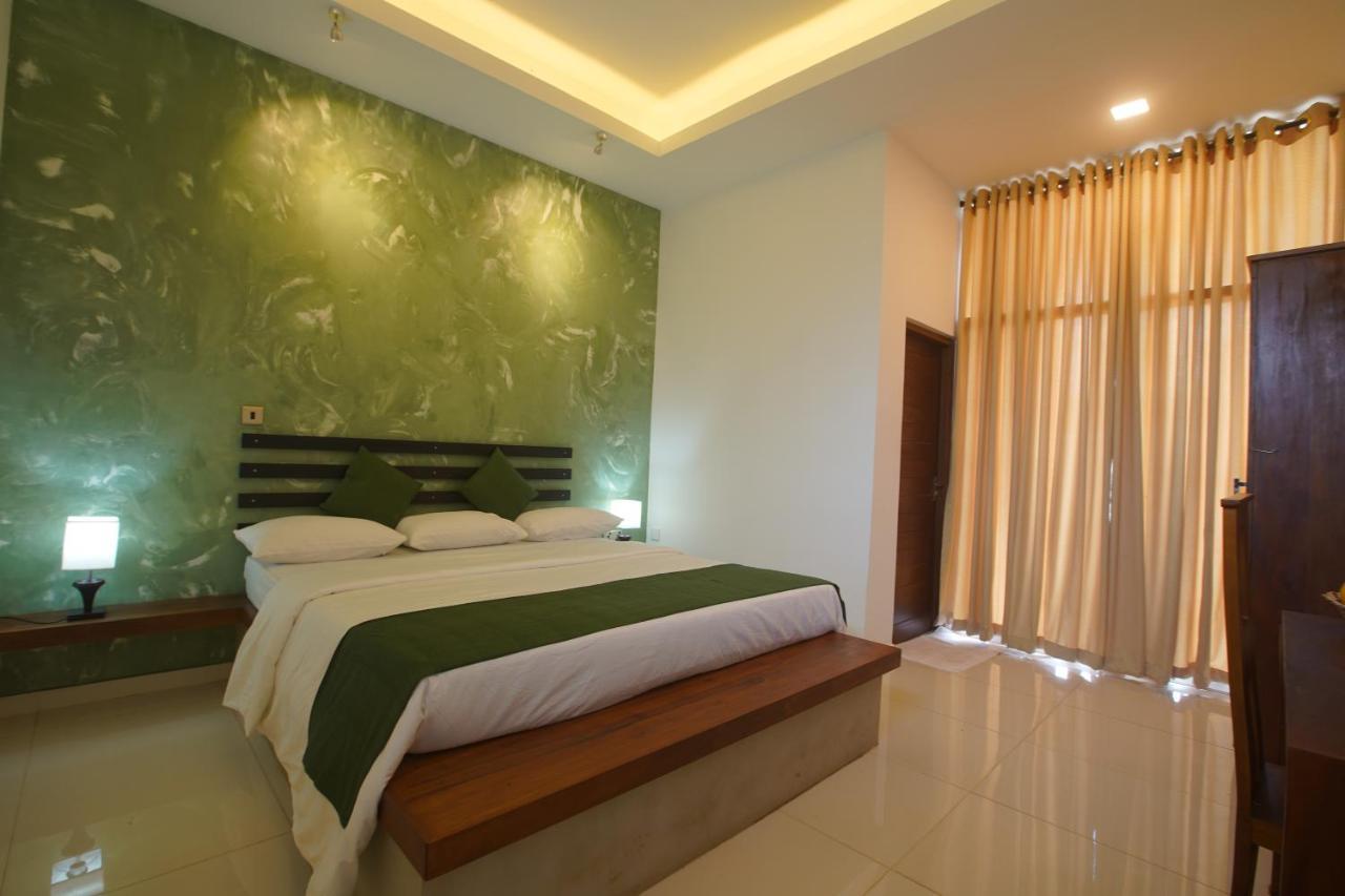 Monaara Leisure - Anuradhapura Buitenkant foto