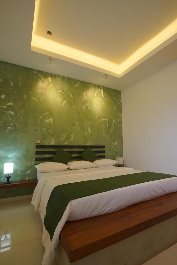 Monaara Leisure - Anuradhapura Buitenkant foto