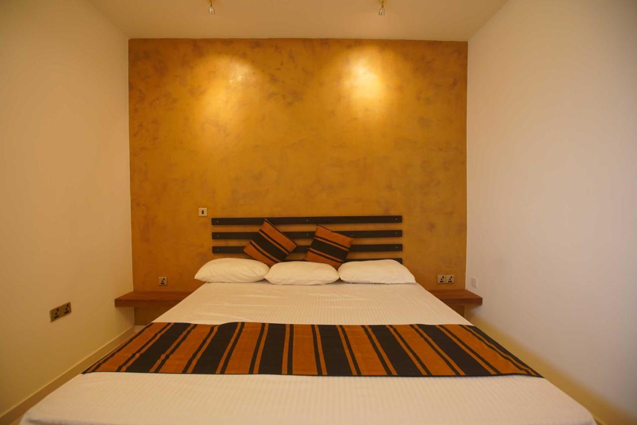 Monaara Leisure - Anuradhapura Buitenkant foto