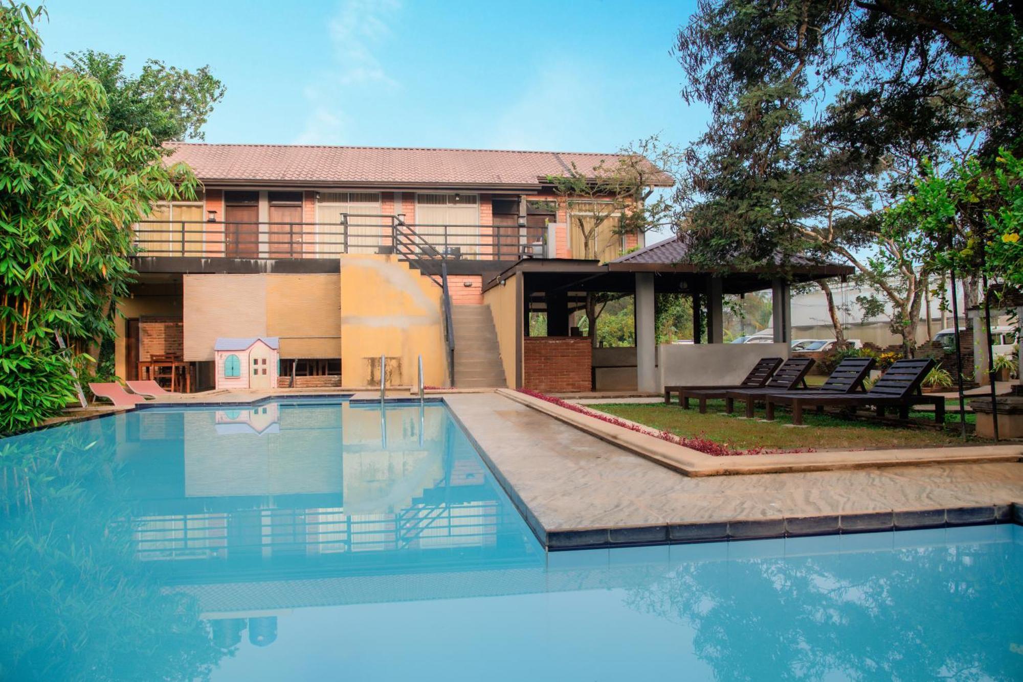 Monaara Leisure - Anuradhapura Buitenkant foto